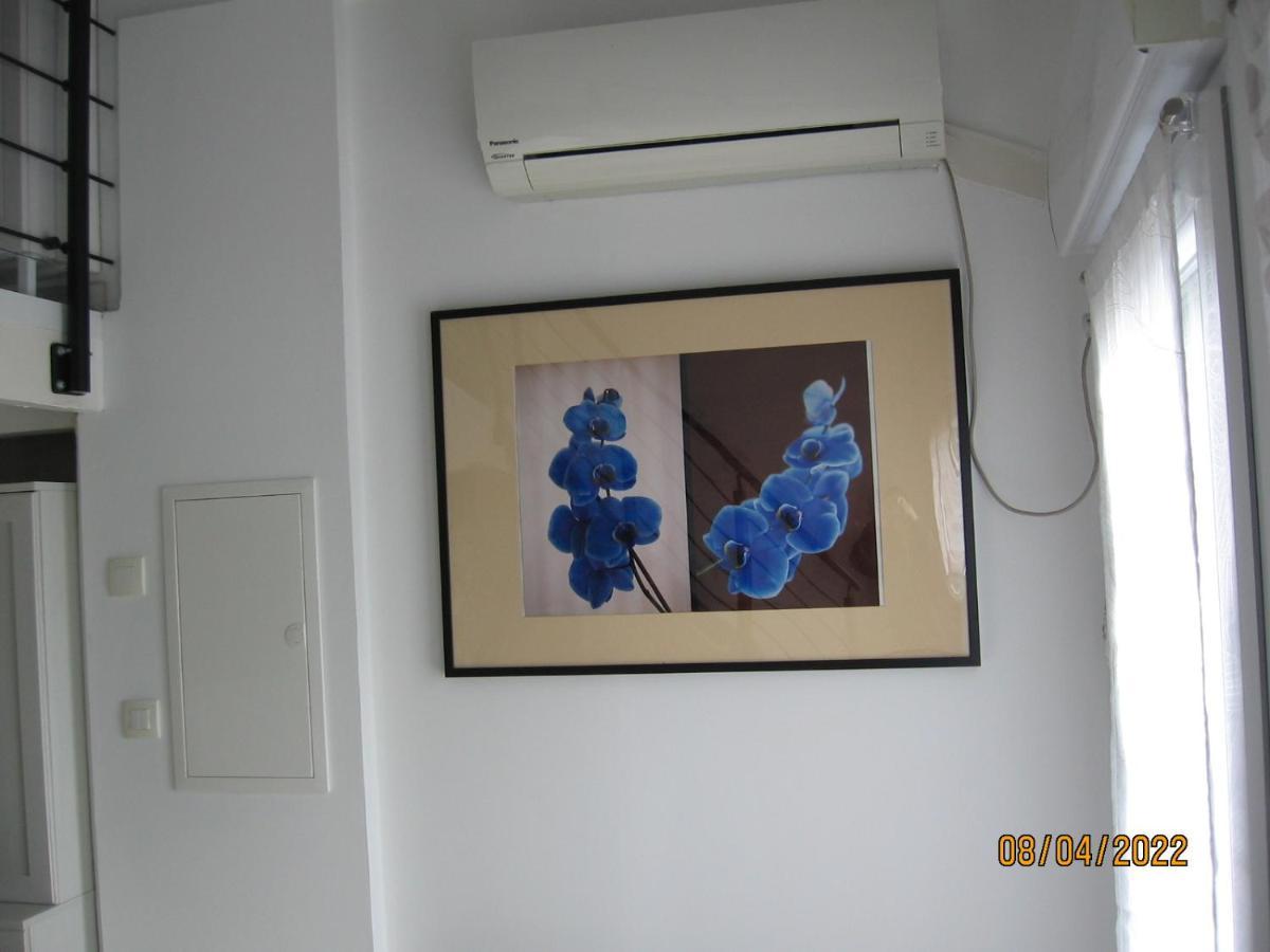 Appartement Avec Chambre En Mezzanine Rognac Ngoại thất bức ảnh