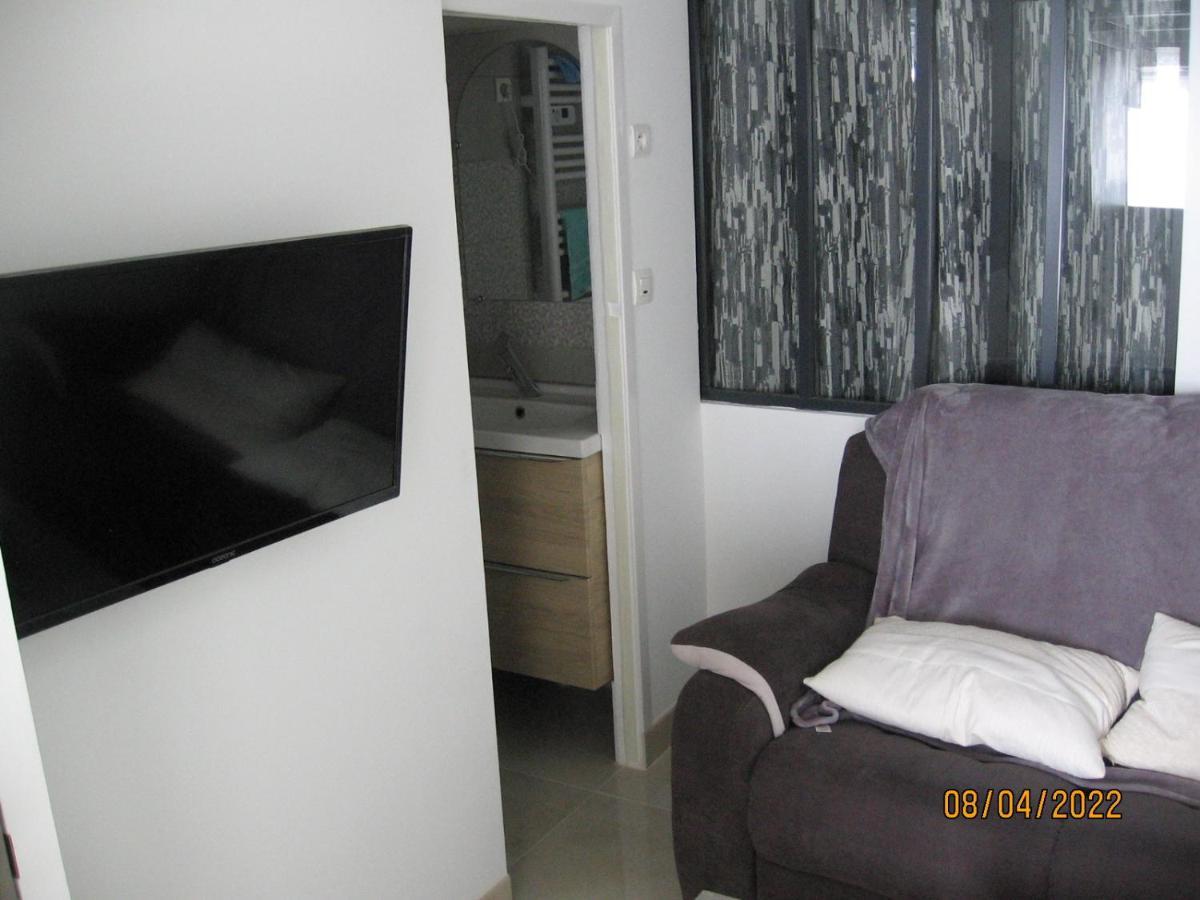 Appartement Avec Chambre En Mezzanine Rognac Ngoại thất bức ảnh