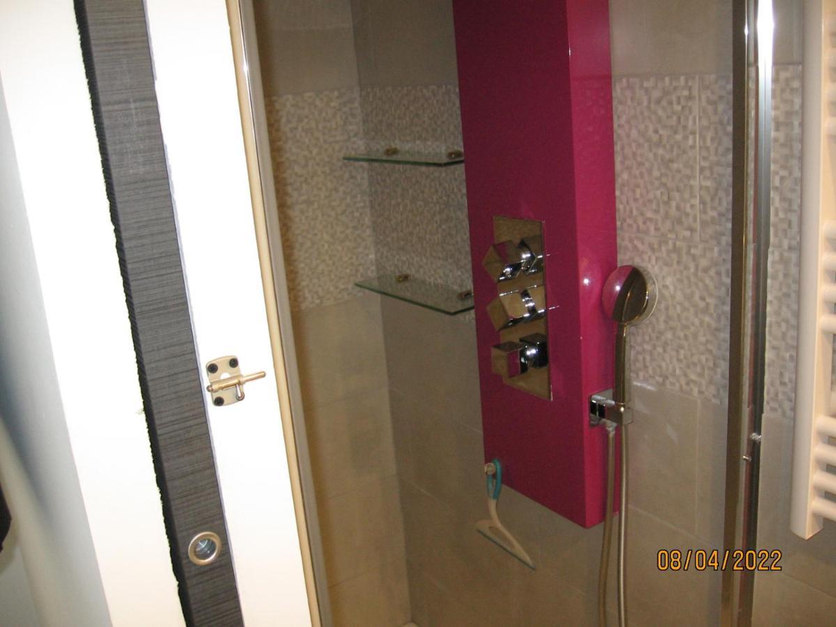 Appartement Avec Chambre En Mezzanine Rognac Ngoại thất bức ảnh