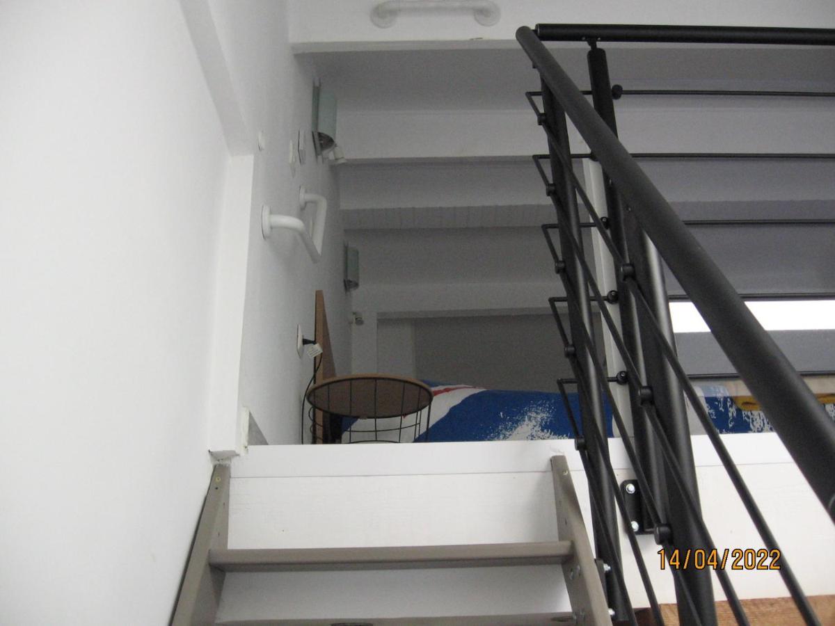 Appartement Avec Chambre En Mezzanine Rognac Ngoại thất bức ảnh